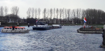 Nieuwe vaarweg geopend door minister Cora van Nieuwenhuizen