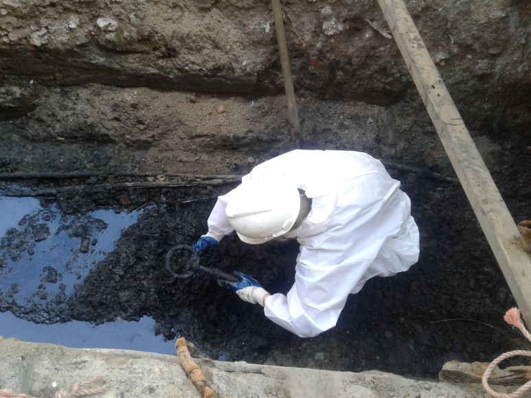 Oude gracht ‘Kasteel van Alva’ geeft archeologische vondsten prijs