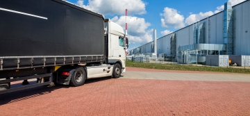 Innovatieve aanpak voor efficiëntere handhaving fout geparkeerde vrachtwagens