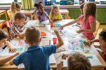 Het binnenklimaat op scholen in relatie tot gezondheid en leerprestaties