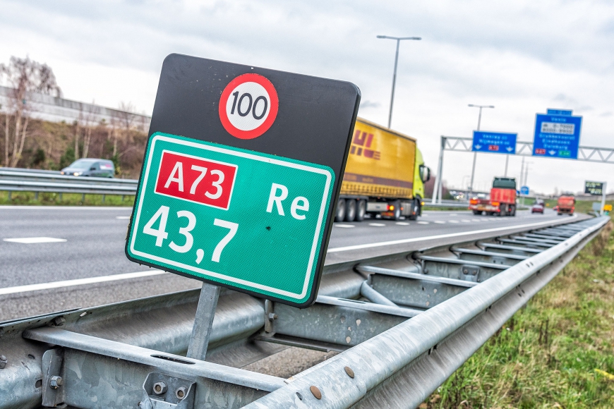 Minister tekent ontwerptracébesluit verbreding oostelijke parallelbaan A73