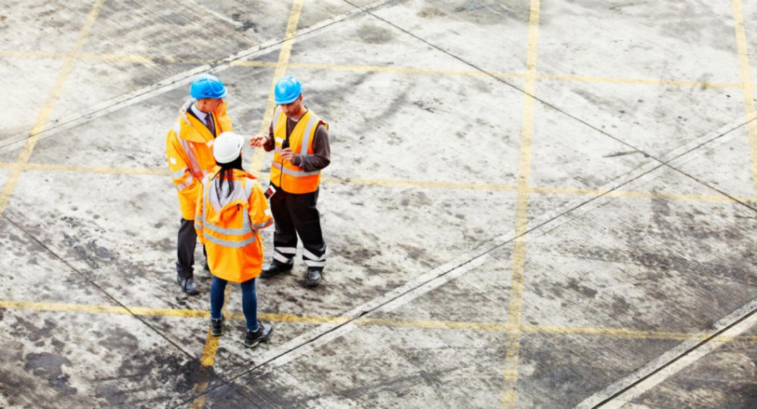 Get help with incident management | 3 safety professionals standing together