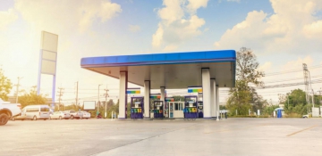 Gas station with underground storage tank