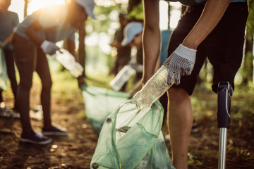 Group Cleaning Up Trash