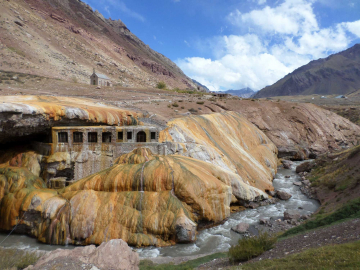 Exploitation et valorisation des eaux souterraines et de surface