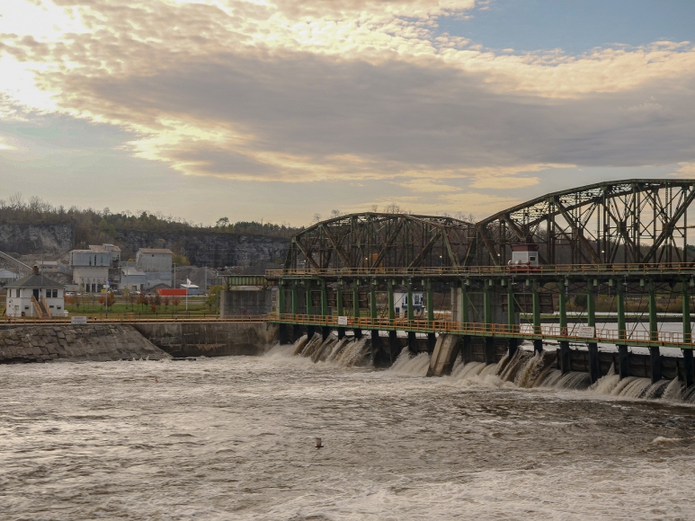 Modernizacja 3 śluz pociągowych wraz z ich awanportami i sterowniami